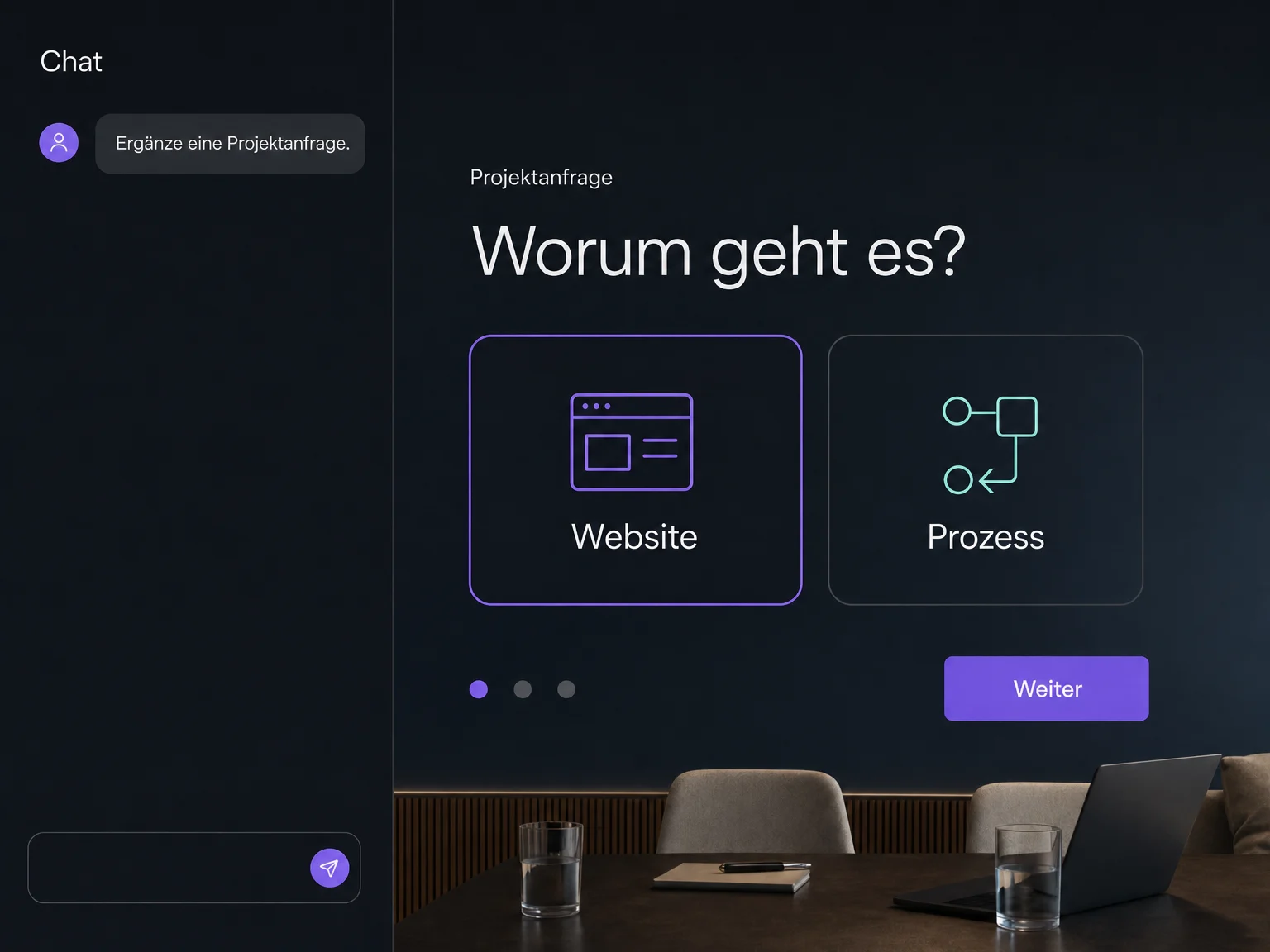 Eine Chat-Anweisung ergänzt eine mehrstufige Projektanfrage mit auswählbarem Thema und Weiter-Button.