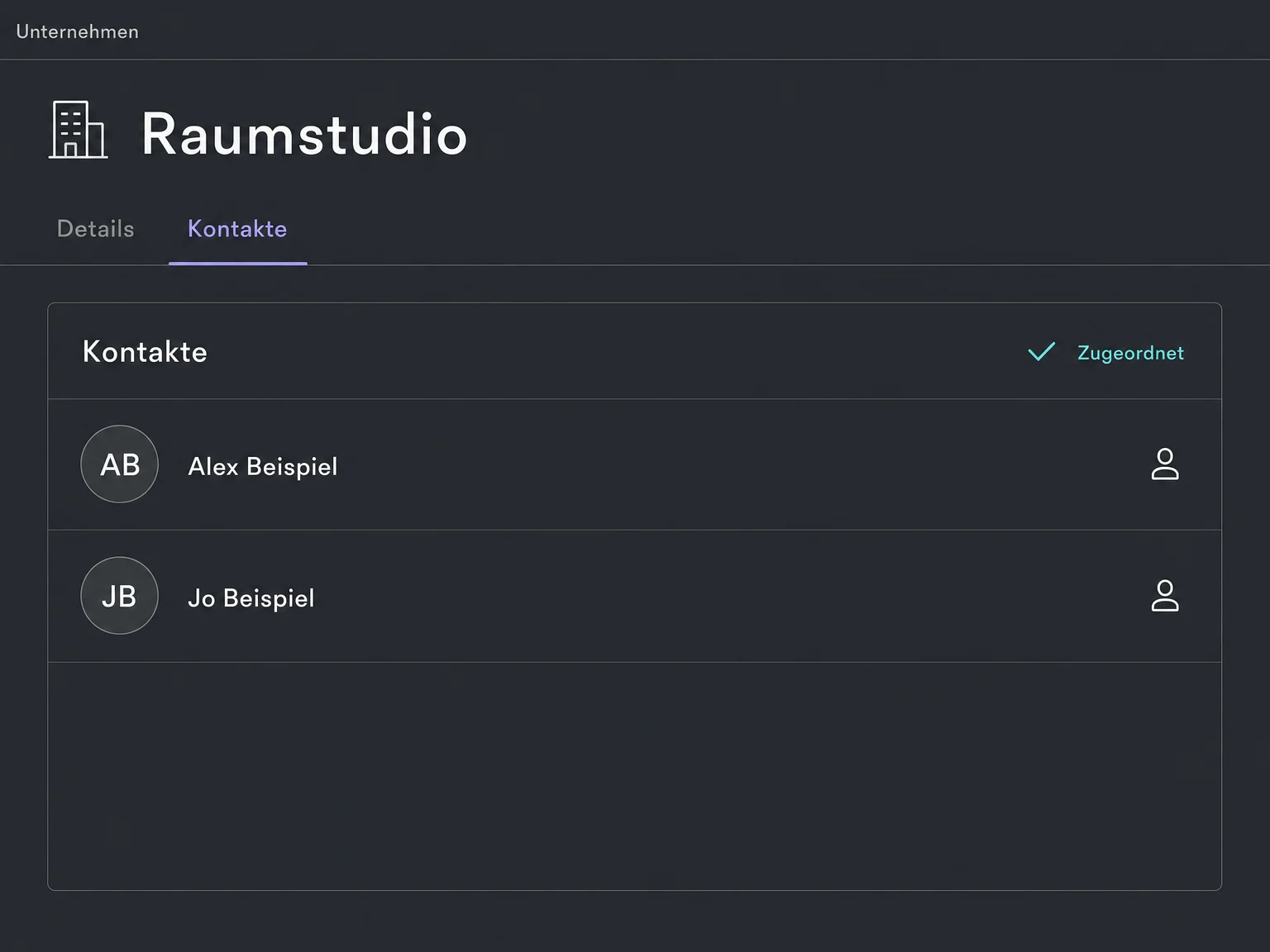 Firmenprofil Raumstudio mit zwei getrennten, zugeordneten Kontakten: Alex Beispiel und Jo Beispiel. Vereinfachtes Beispiel.